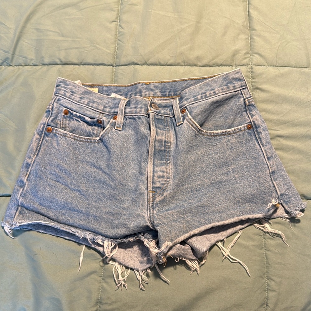 Levi’s 501 high rise shorts size 28W